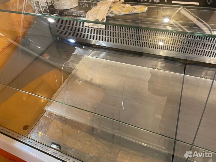 Холодильная витрина