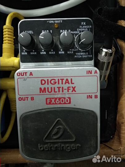 Гитарная примочка Behringer FX600 Digital multi-FX