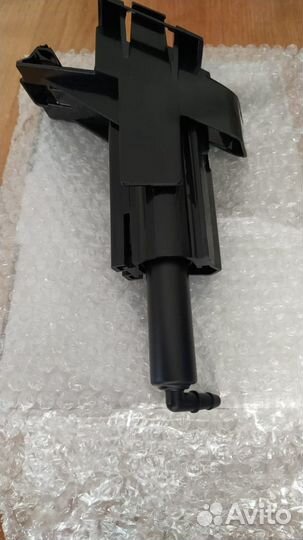 Nissan Qashqai. Механизм омывателя фар прав J10E