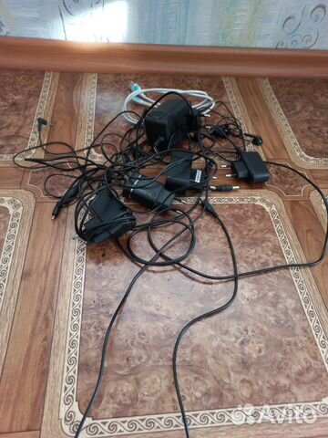 Зарядка и наушники