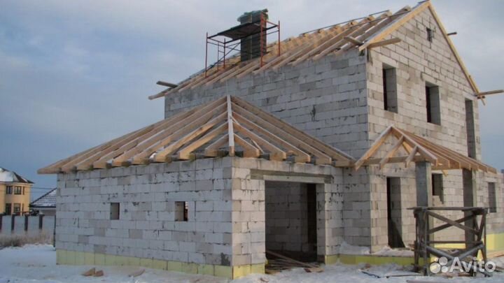 Бригада строителей