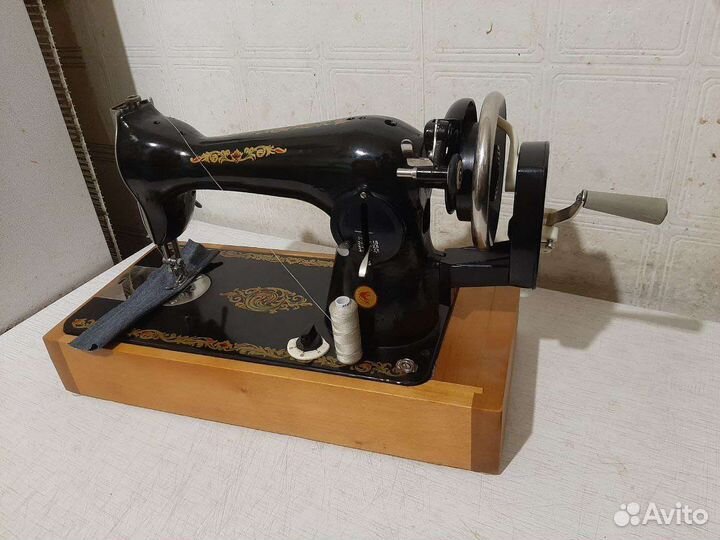 Швейная машинка подольск 2м