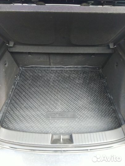 Коврик полиуретановый в багажник Cruze Хэтчбек