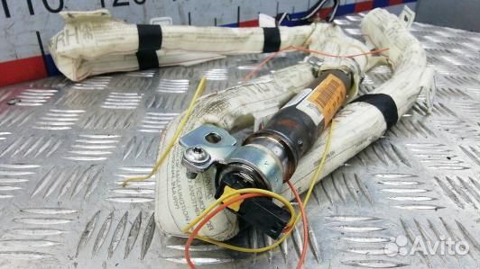 Шторка безопасности toyota corolla E12 (1KK16S402)