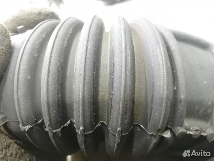 Патрубок воздушного фильтра Рено Меган 3, Флюенс