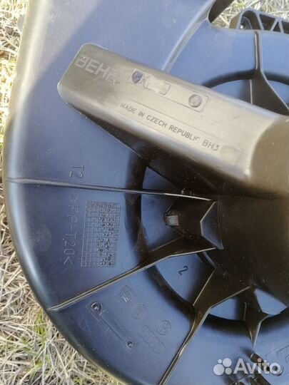 Моторчик печки оригинал на VAG 6Q1 820 015G