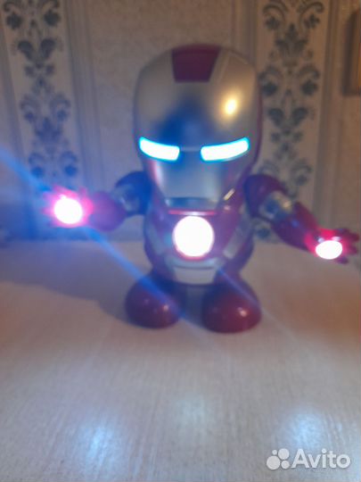 Игрушка робот