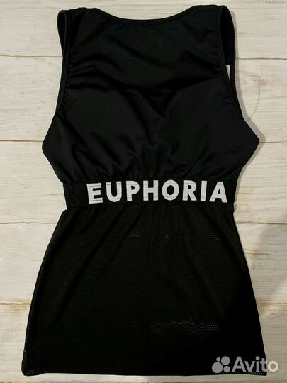 Майка спортивная женская с чашечками Euphoria