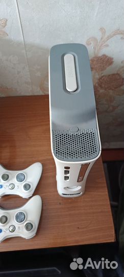 Игровая приставка xbox 360 прошитая