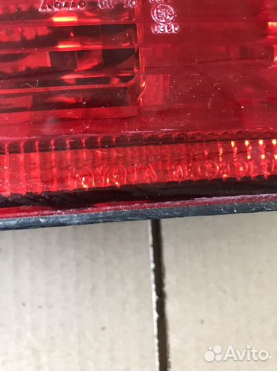 Фонарь в крышку багажника Тойота LC100(697)