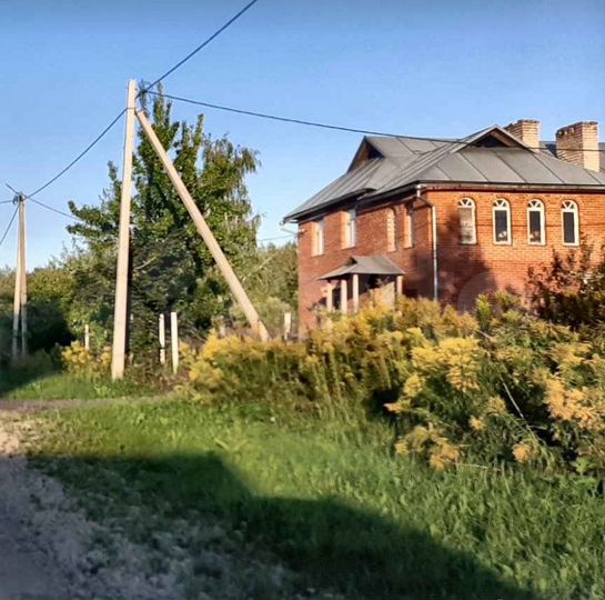 Коттедж 198 м² на участке 16,8 сот.