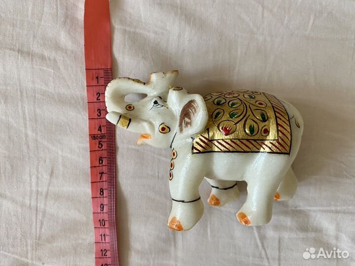 Слон декоративная фигурка из камня
