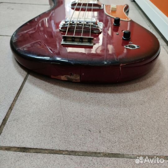 Бас гитара Урал 4 струны