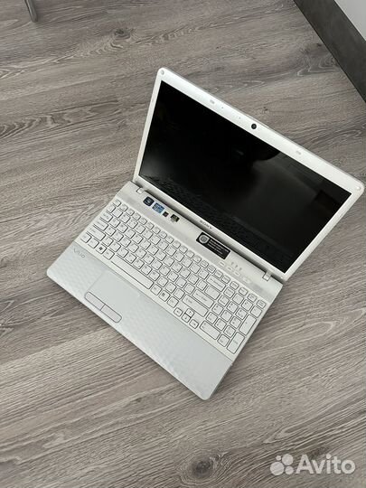 Идеальный Sony Vaio i3 2350M/8 гб/Geforce 410