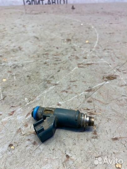 Форсунка топливная Lr Range Rover Vogue L322 4.2