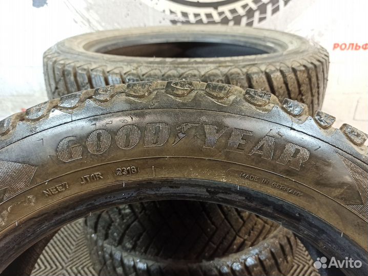 Goodyear UltraGrip Ice 235/55 R19 105T