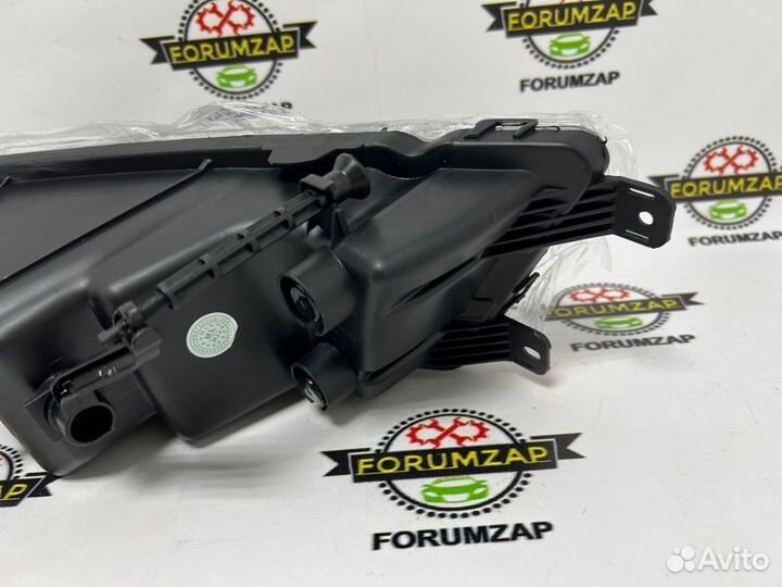 Фара противотуманная передняя левая Skoda Octavia