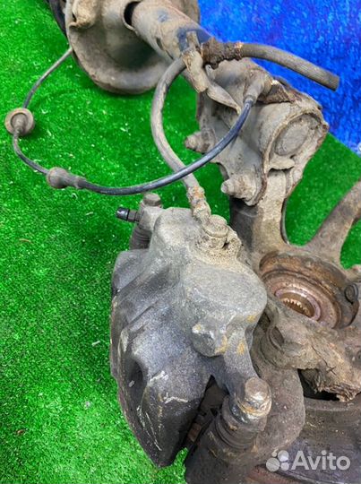 Суппорт тормозной передний правый Nissan X-Trail