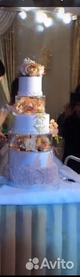 Подставка для торта с цветами и подсветкой в аренд