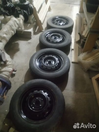 Signet Signet Winter Trax 65/65 R15 92T