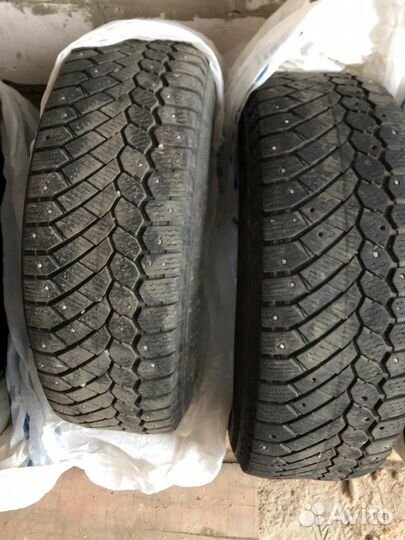 Continental IceContact 2 SUV 215/65 R16