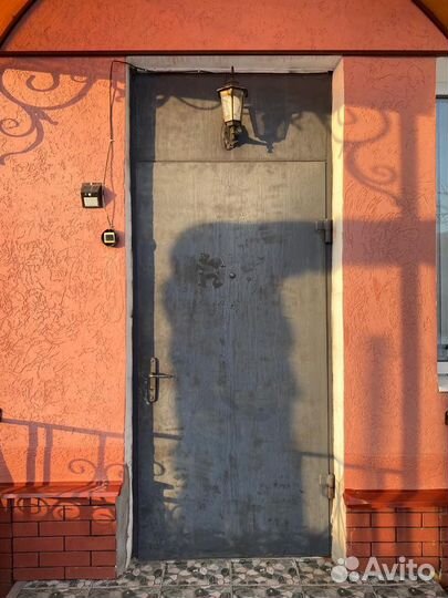 Дверь входная железная уличная бу