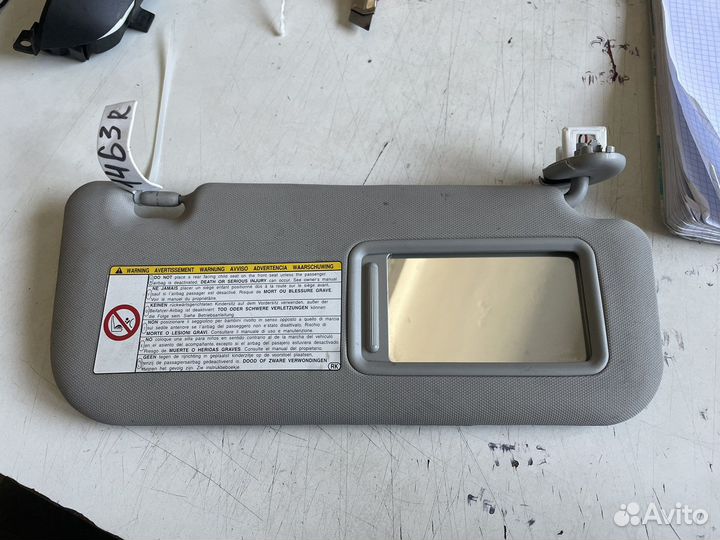 Козырёк солнцезащитный правый Toyota Corolla E150