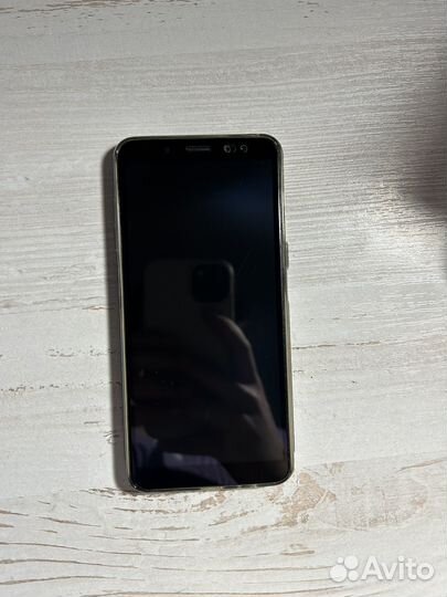 Samsung Galaxy A8 (2018), 4/32 ГБ
