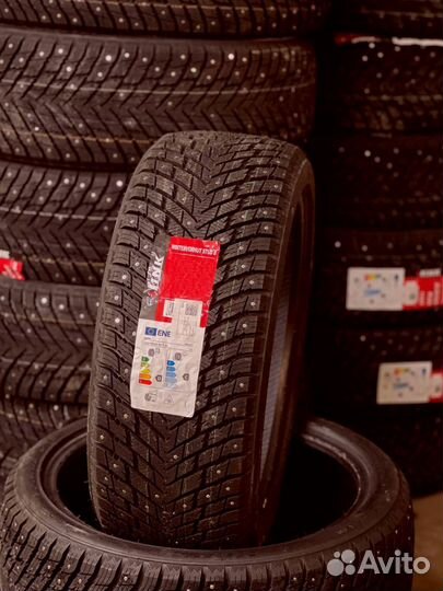 iLink Wintervorhut Stud II 235/50 R19 105T