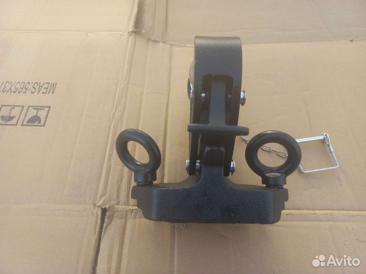 Фаркоп универсальный / сцепное устройство черный