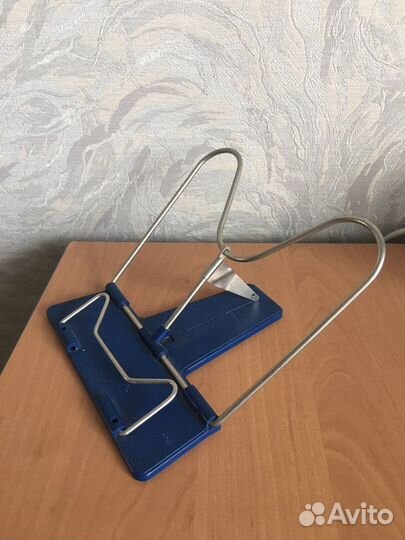 Подставка для учебников