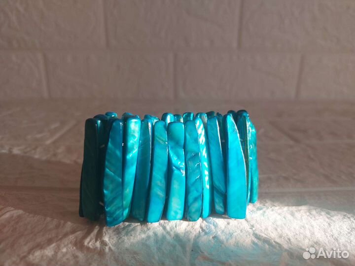 Браслет из натурального перламутра бирюзовый