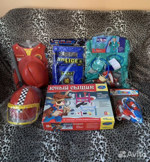 Набор пожарного, полицейского, доктора, сыщика