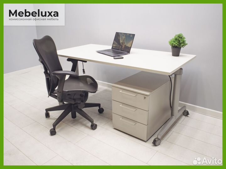 Компьютерный стол с тумбой импортные