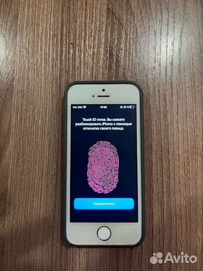 Телефон iPhone SE