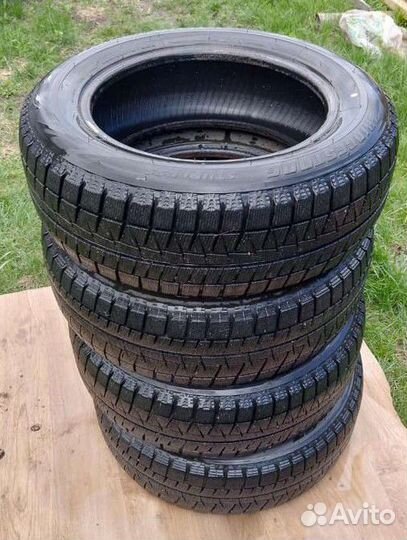 Bridgestone Blizzak Revo GZ 205/60 R16