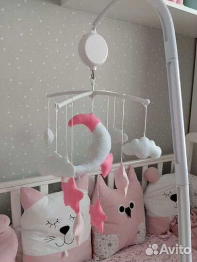 Мобиль на кроватку из фетра