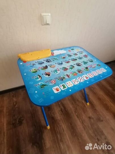 Детский стол
