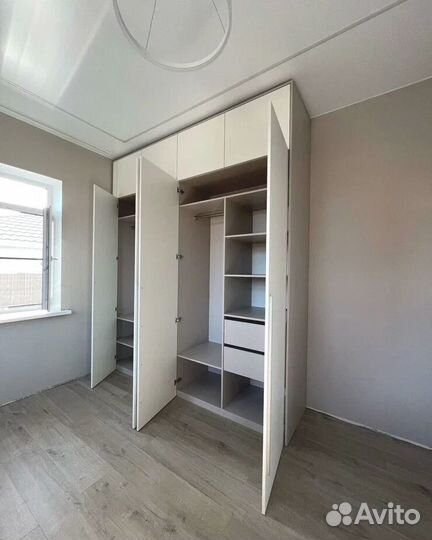 Шкаф трехстворчатый (и другие)