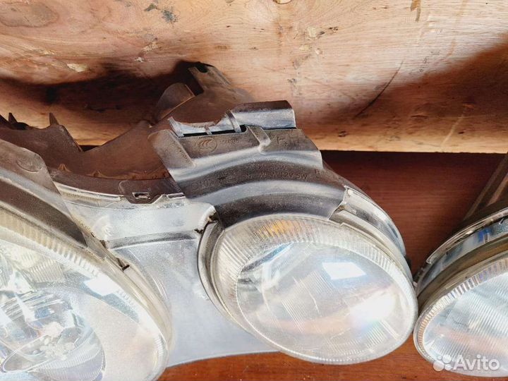 Фара левая и правая opirus