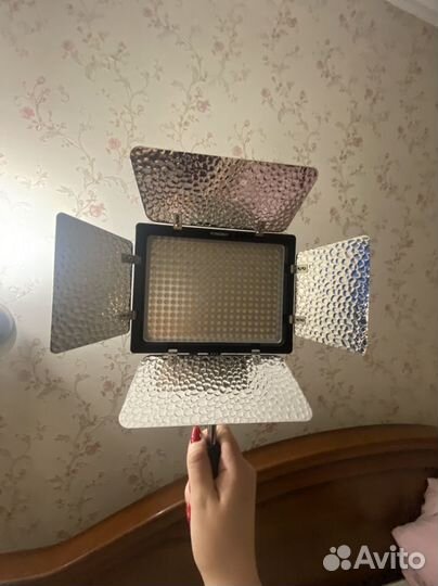 Свет для съемки YN300