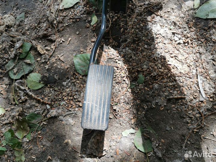 Педаль газа Mitsubishi Outlander1