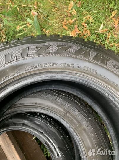 Bridgestone Blizzak DM-V1 225/65 R17 102R