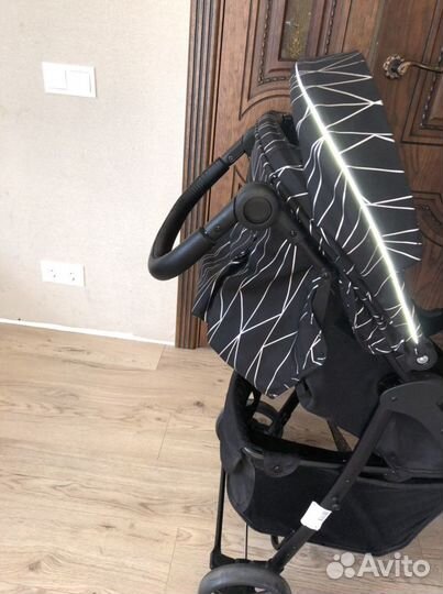 Прогулочная коляска mist McCan