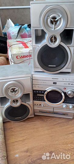 Музыкальный центр samsung с колонками