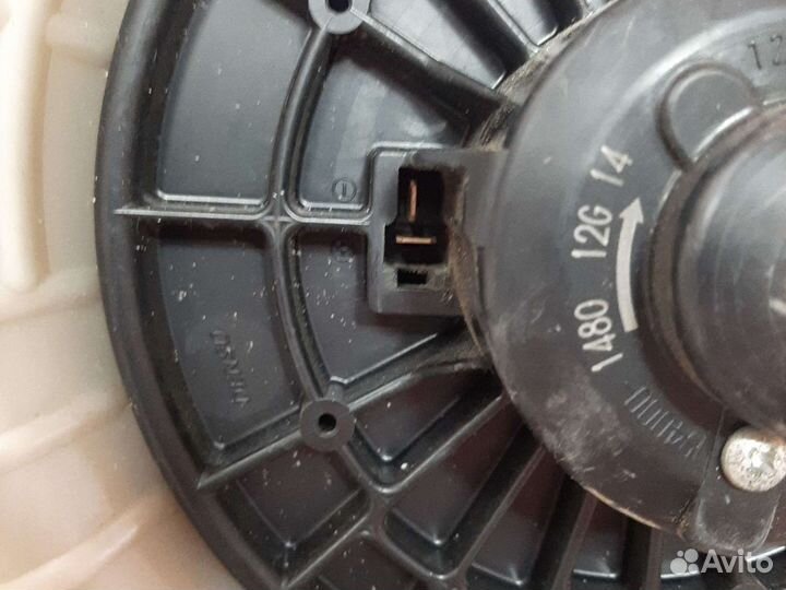 Моторчик печки сузуки лиана