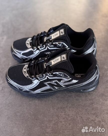 New balance 740 black silver metallic 43