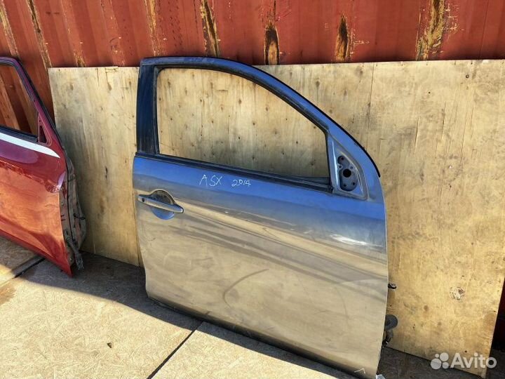 Передняя правая дверь Митсубиши Аsx 2010-2024 год