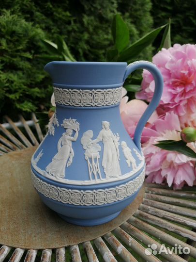 Фарфоровый кувшин / молочник Wedgwood