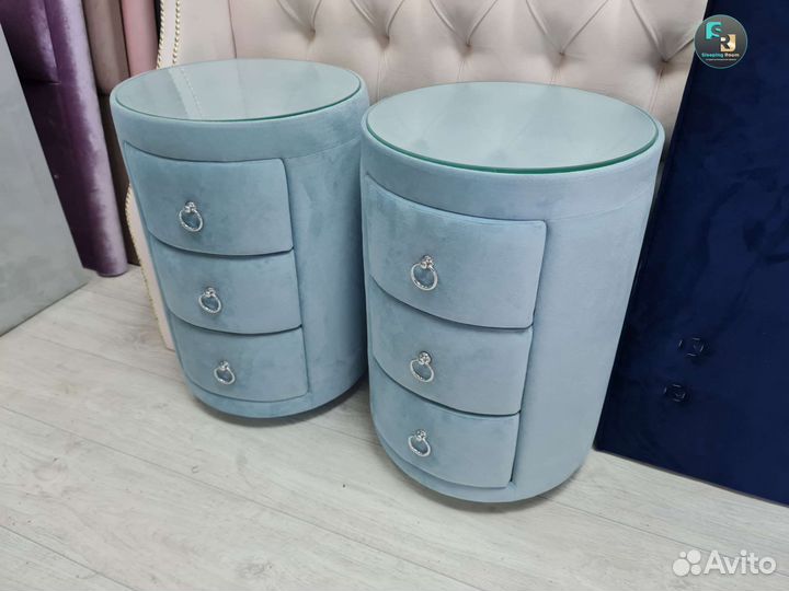 Прикроватные тумбы